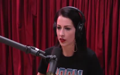 Abby Martin Exposes #Zionism &amp; #Israel on Joe Rogan&#8217;s Podcast (Strong Language)