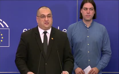 Press conference after Albert Bourla refused to answer in front of European Parliament 11102022.mp4