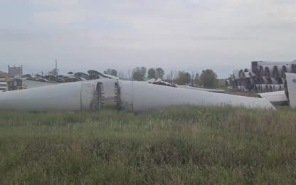 Wind Turbine Blade Graveyard in Iowa found by the Turbine Guy