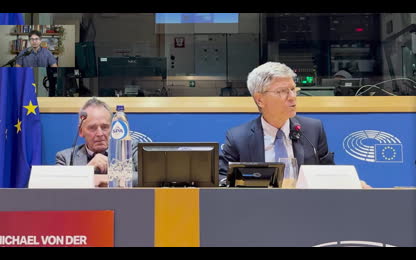 ’Ukraine War is OVER’ Jeffrey Sachs Explosive Speech to EU Parliament SHAKES US-led World Order