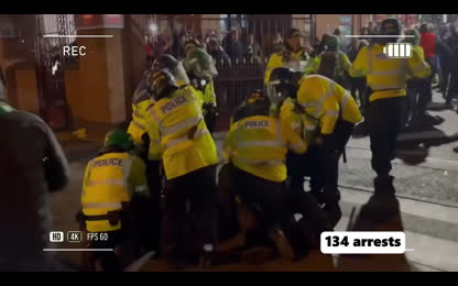 1 MIN AGO_ &rsquo;Rogue&rsquo; Mob SMASHES Cordons as &rsquo;Religious&rsquo; Extremists RELEASED _ News UK - migrants destroying UK